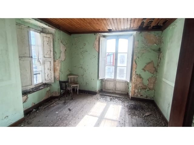 5 soverom Hus til salgs i Ortigueira - € 28 000 (Ref: 7527020)