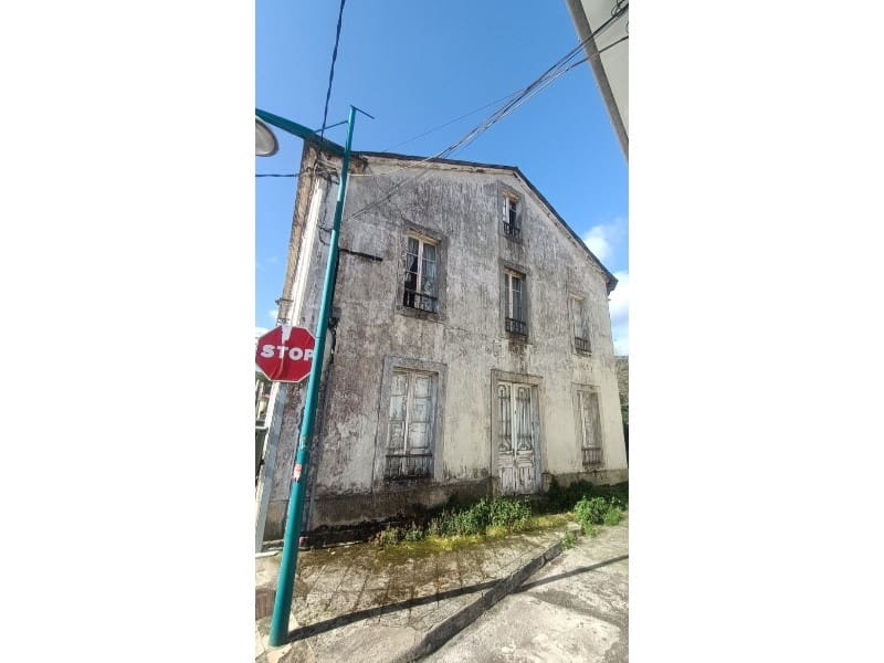 5 slaapkamer Huis te koop in Ortigueira - € 28.000 (Ref: 7527020)