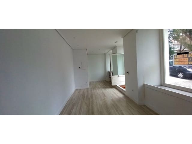 Erhverv til leje i Ferrol - € 550 (Ref: 7537722)