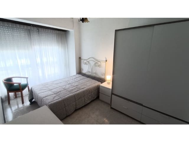 2 soveværelse Lejlighed til leje i Ferrol - € 550 (Ref: 7570000)
