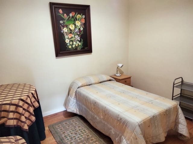 4 bedroom Flat for sale in Ferrol - € 110,000 (Ref: 7681842)