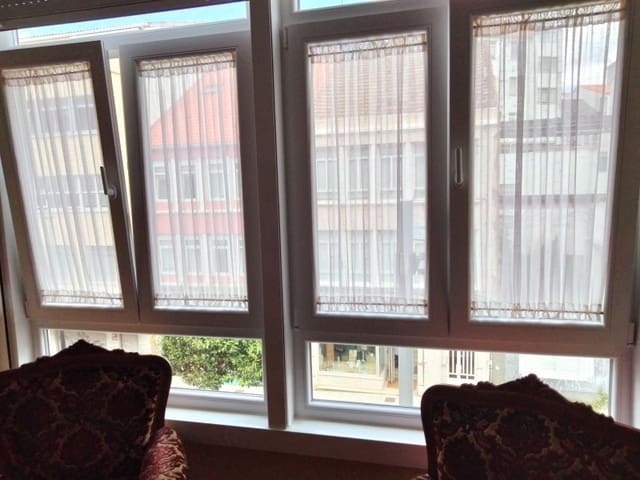 4 bedroom Flat for sale in Ferrol - € 110,000 (Ref: 7681842)