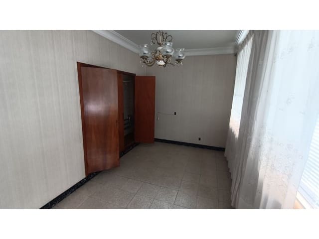 3 quarto Casa em Banda para venda em Narón com garagem - 130 000 € (Ref: 7710043)