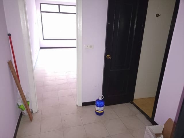 Erhverv til leje i Ferrol - € 400 (Ref: 7991643)