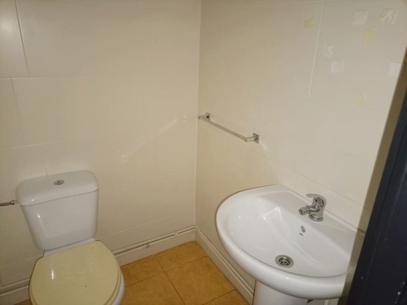 Erhverv til leje i Ferrol - € 400 (Ref: 7991643)