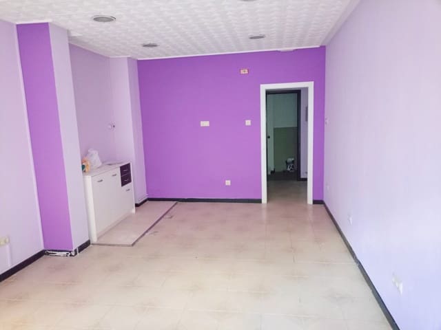 Erhverv til leje i Ferrol - € 400 (Ref: 7991643)