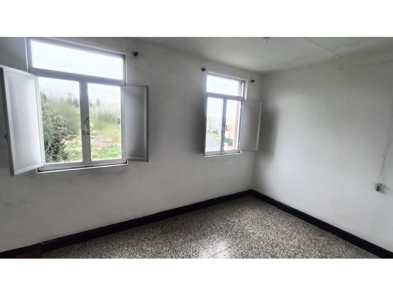 4 soveværelse Byhus til salg i Ferrol - € 92.000 (Ref: 8126600)