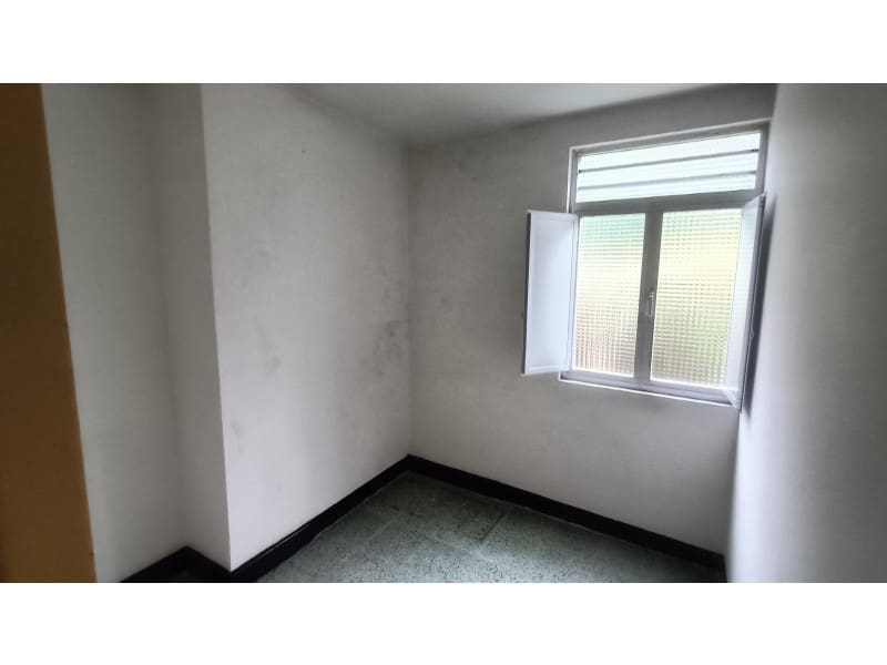 4 soveværelse Byhus til salg i Ferrol - € 92.000 (Ref: 8126600)