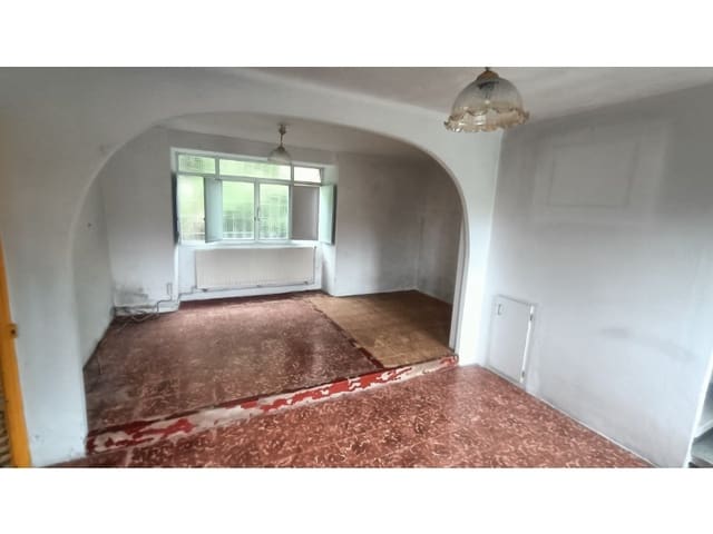 4 sypialnia Dom na sprzedaż w Ferrol - 92 000 € (Ref: 8126600)