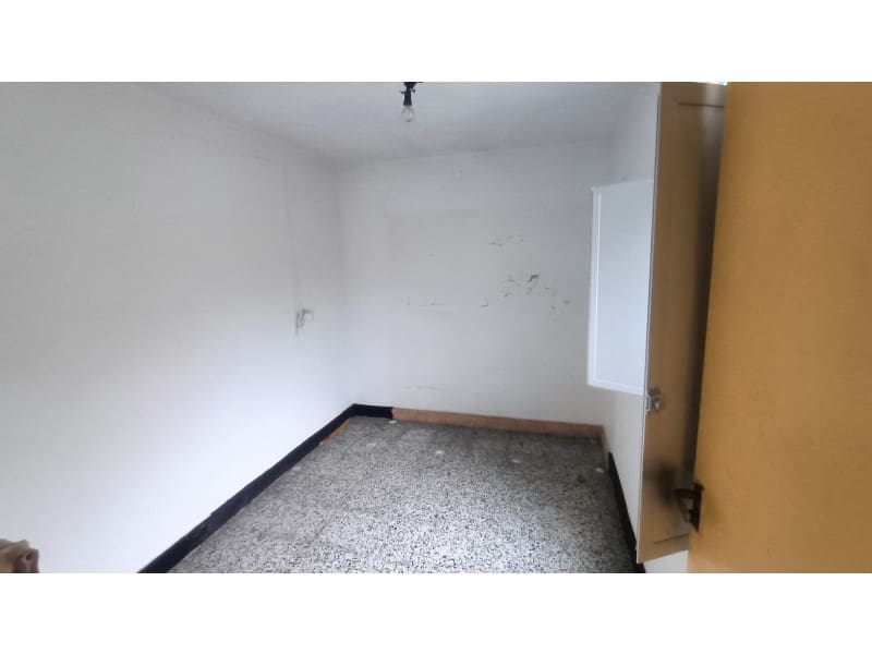 4 soveværelse Byhus til salg i Ferrol - € 92.000 (Ref: 8126600)