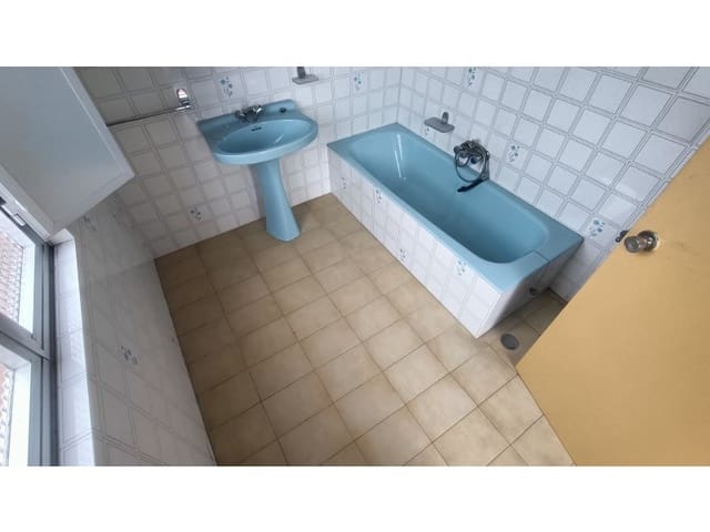 4 sypialnia Dom na sprzedaż w Ferrol - 92 000 € (Ref: 8126600)