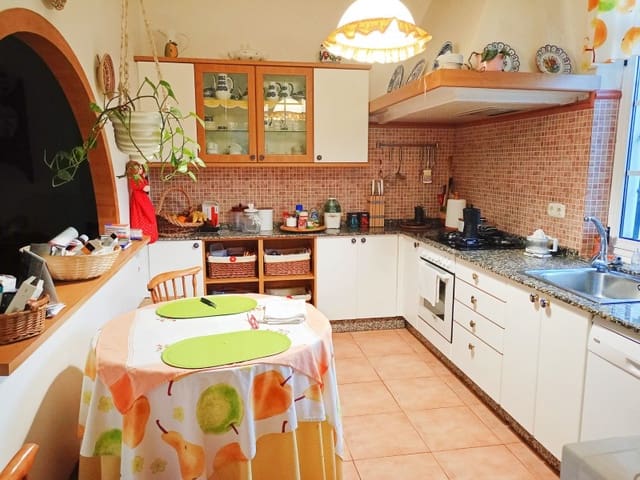 5 sypialnia Willa na sprzedaż w Ferrol z garażem - 278 000 € (Ref: 8244260)