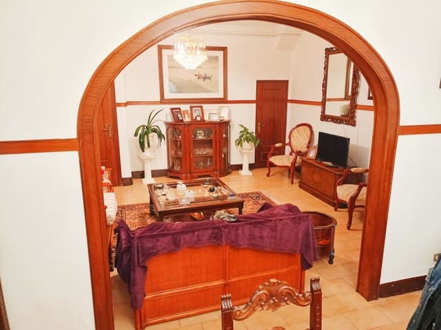 5 sypialnia Willa na sprzedaż w Ferrol z garażem - 278 000 € (Ref: 8244260)