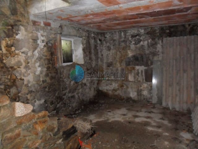 Dom na sprzedaż w Ferrol - 22 000 € (Ref: 8343258)