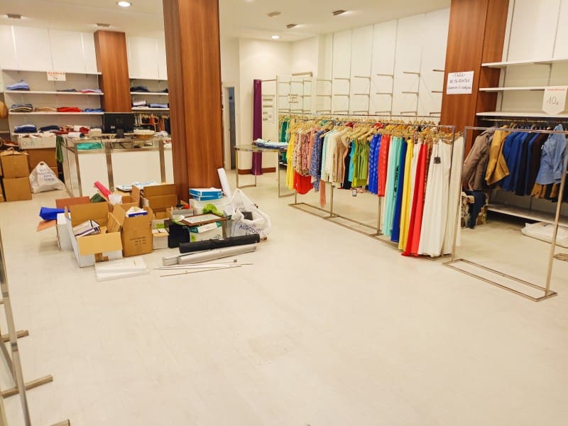 Commercial for rent in Ferrol - € 900 (Ref: 8348381)