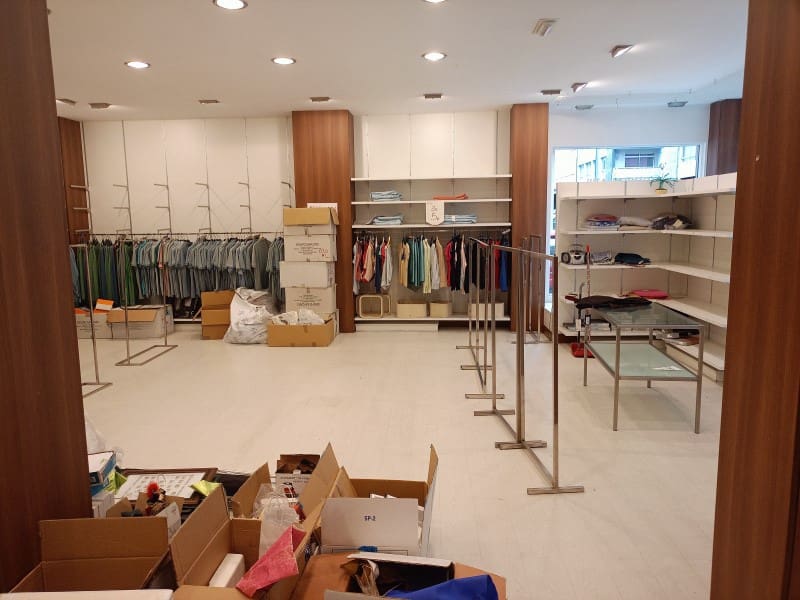 Commercial for rent in Ferrol - € 900 (Ref: 8348381)