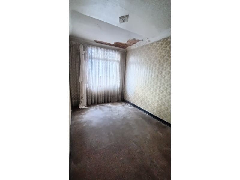 5 soveværelse Byhus til salg i Naron med garage - € 100.000 (Ref: 8500504)