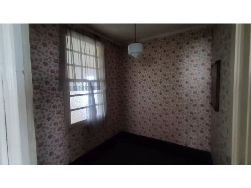 5 soveværelse Byhus til salg i Naron med garage - € 100.000 (Ref: 8500504)