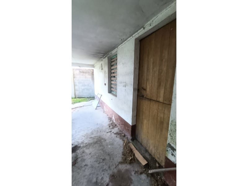 5 soveværelse Byhus til salg i Naron med garage - € 100.000 (Ref: 8500504)