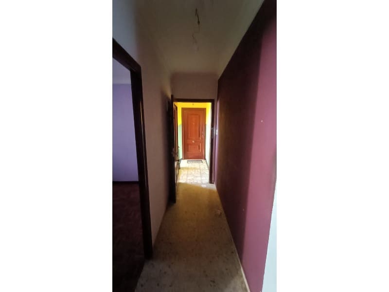 3 bedroom Flat for sale in Ferrol - € 65,000 (Ref: 8559871)