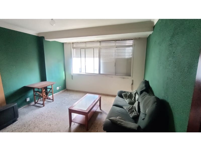 3 bedroom Flat for sale in Ferrol - € 65,000 (Ref: 8559871)