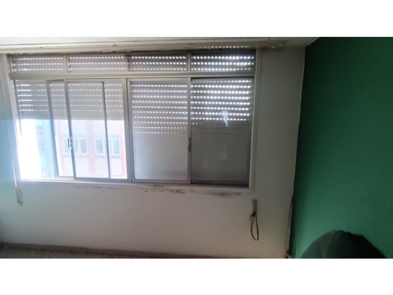 3 bedroom Flat for sale in Ferrol - € 65,000 (Ref: 8559871)