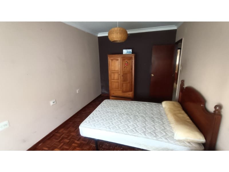 3 bedroom Flat for sale in Ferrol - € 65,000 (Ref: 8559871)