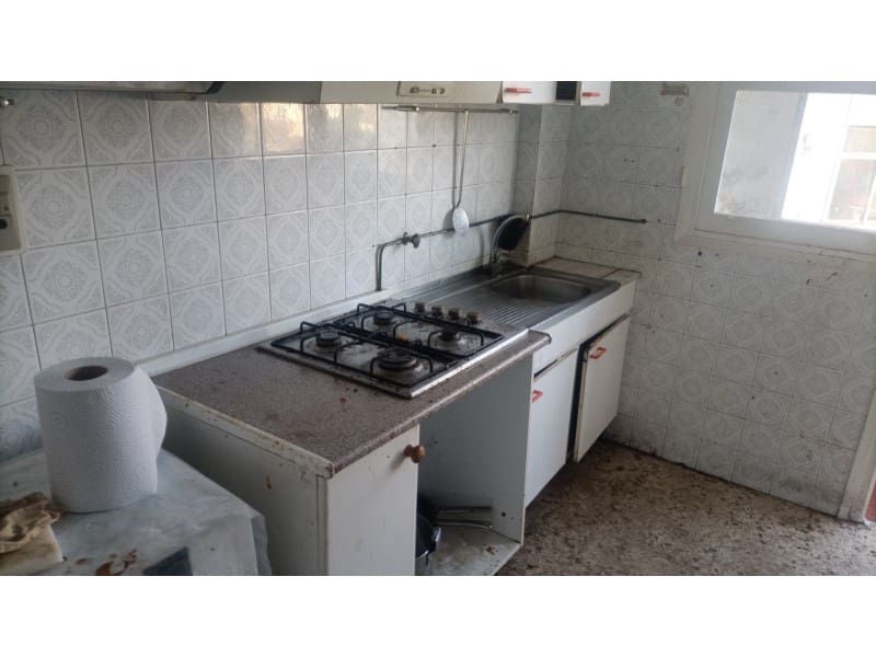 3 bedroom Flat for sale in Ferrol - € 65,000 (Ref: 8559871)