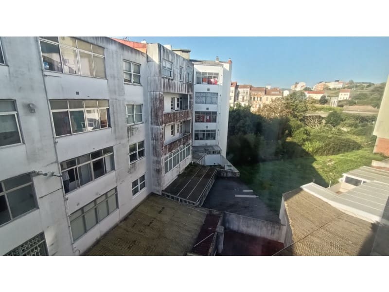 3 bedroom Flat for sale in Ferrol - € 65,000 (Ref: 8559871)