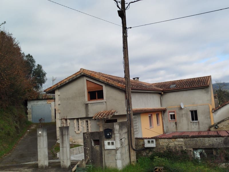 5 slaapkamer Finca/Landhuis te koop in Arbo - € 187.550 (Ref: 8723924)