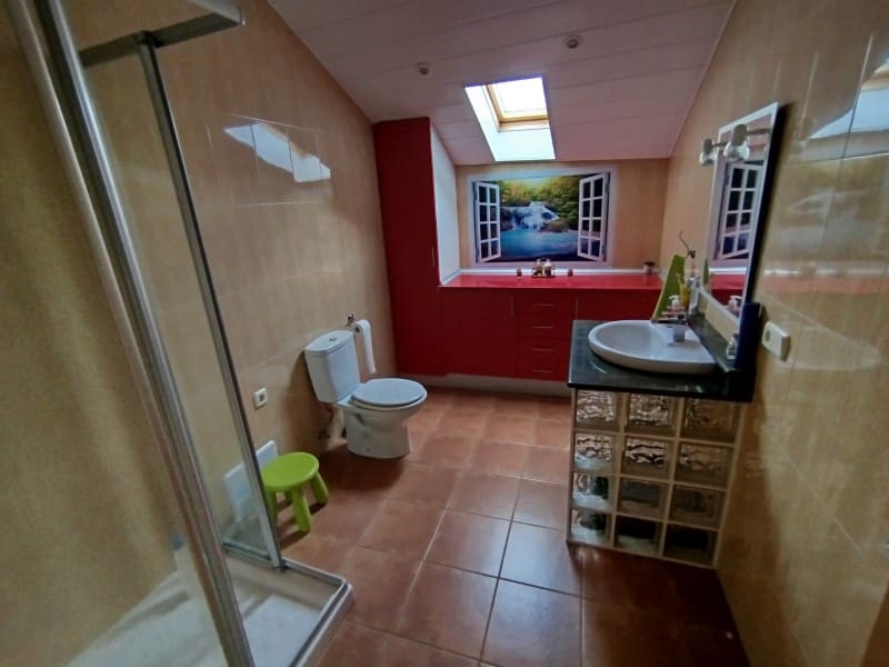 5 slaapkamer Finca/Landhuis te koop in Arbo - € 187.550 (Ref: 8723924)