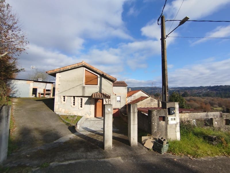 5 slaapkamer Finca/Landhuis te koop in Arbo - € 187.550 (Ref: 8723924)