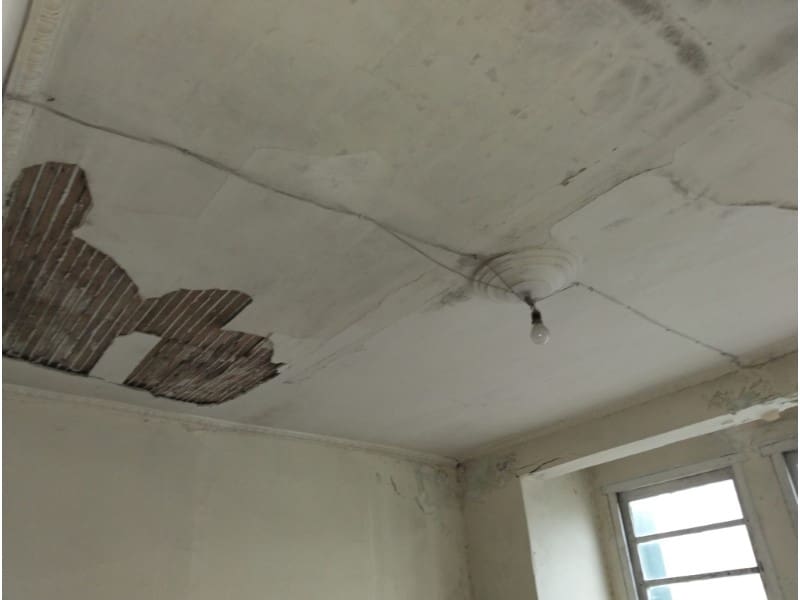 Byhus til salg i Ferrol med garage - € 75.000 (Ref: 8874726)