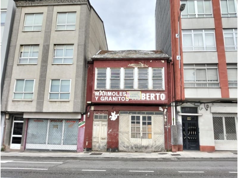 Byhus til salg i Ferrol med garage - € 75.000 (Ref: 8874726)