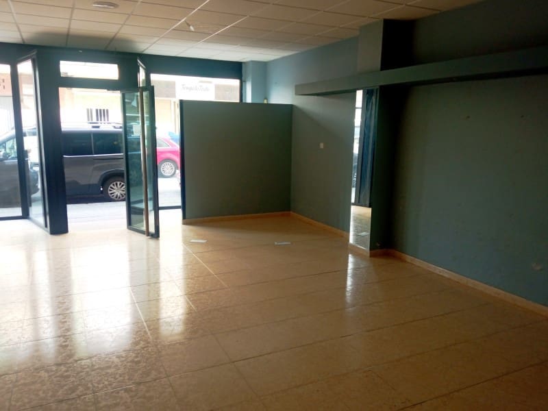 Commercial for rent in Ferrol - € 400 (Ref: 8949051)