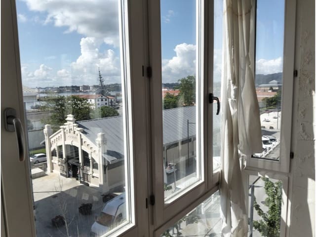 Apartment for sale in Ferrol - € 225,000 (Ref: 8992089)