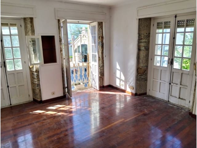 Apartment for sale in Ferrol - € 225,000 (Ref: 8992089)
