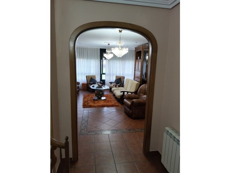 7 soveværelse Villa til salg i Ares med garage - € 530.000 (Ref: 9001360)