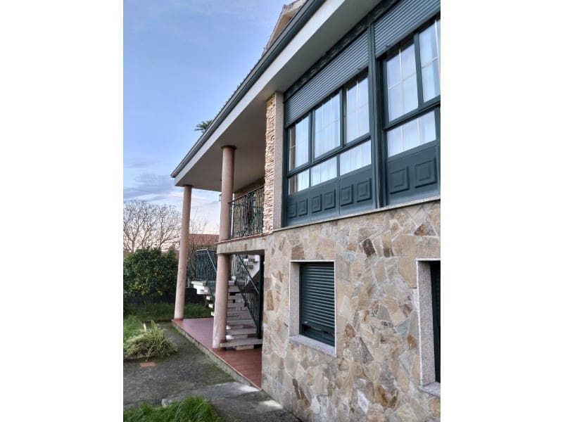 7 soveværelse Villa til salg i Ares med garage - € 530.000 (Ref: 9001360)