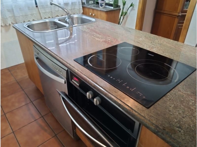 7 soveværelse Villa til salg i Ares med garage - € 530.000 (Ref: 9001360)