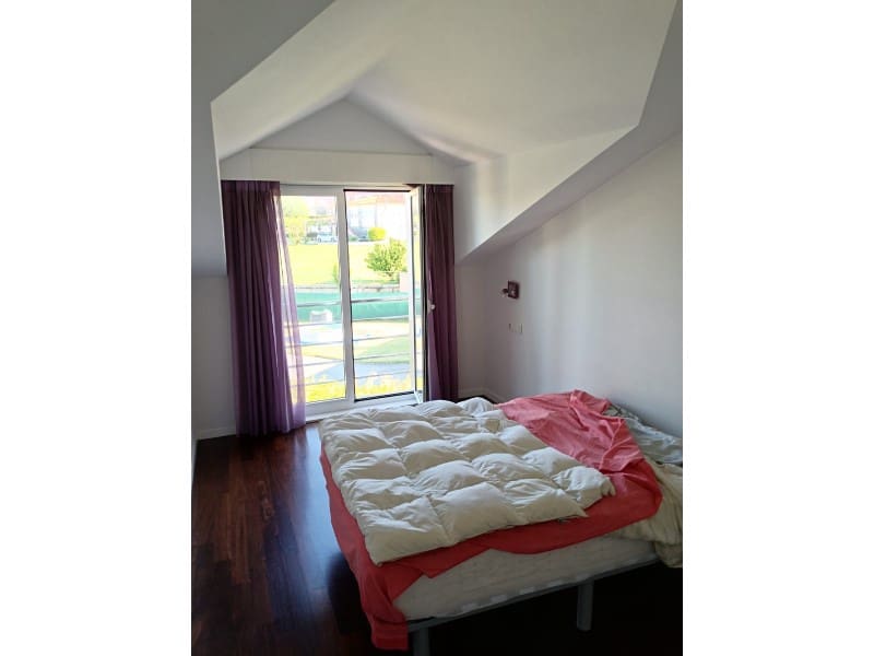 4 bedroom Villa for sale in Mino with garage - € 550,000 (Ref: 9001361)