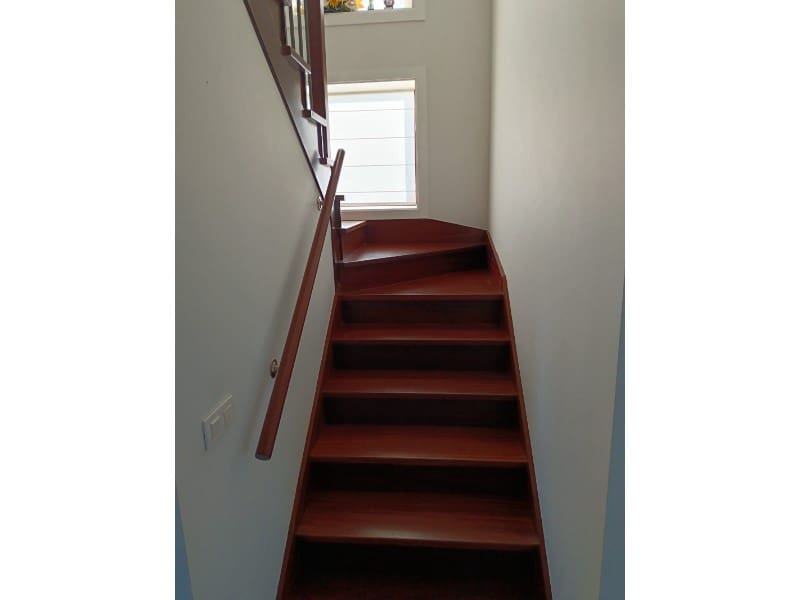 4 bedroom Villa for sale in Mino with garage - € 550,000 (Ref: 9001361)