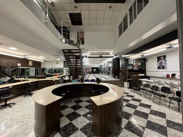 Kommersiell til salgs i Ferrol - € 400 000 (Ref: 9065424)