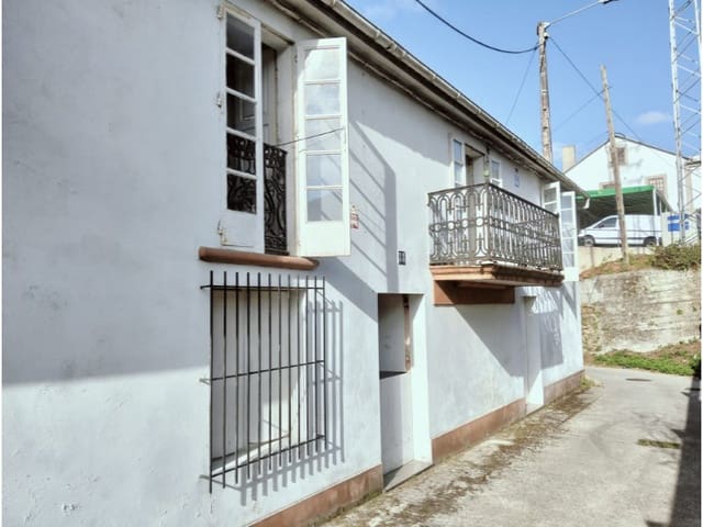 4 slaapkamer Huis te koop in Neda met garage - € 150.000 (Ref: 9218566)