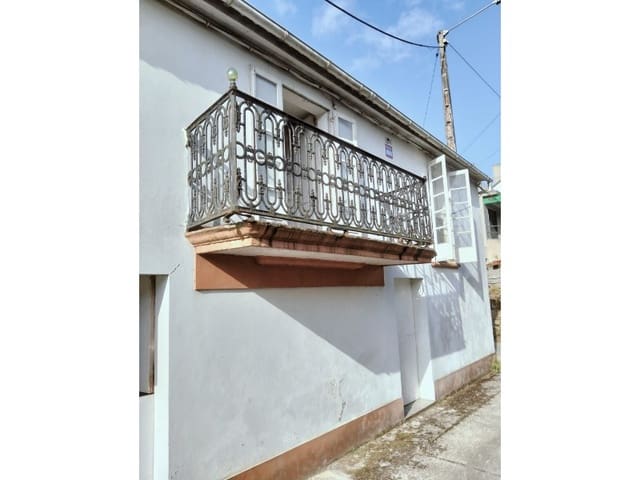 4 slaapkamer Huis te koop in Neda met garage - € 150.000 (Ref: 9218566)