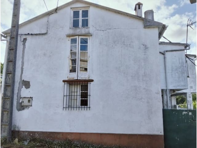 4 slaapkamer Huis te koop in Neda met garage - € 150.000 (Ref: 9218566)