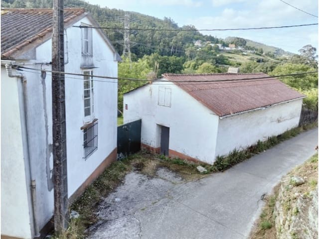 4 slaapkamer Huis te koop in Neda met garage - € 150.000 (Ref: 9218566)