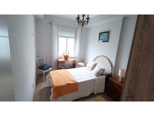 2 bedroom Apartment for rent in Ferrol - € 800 (Ref: 9272521)