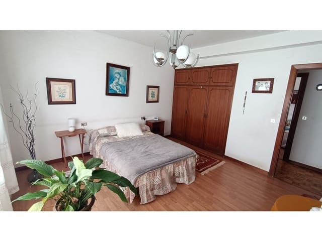 4 soverom Villa til salgs i Ares - € 348 000 (Ref: 9317656)