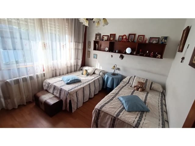 4 soverom Villa til salgs i Ares - € 348 000 (Ref: 9317656)